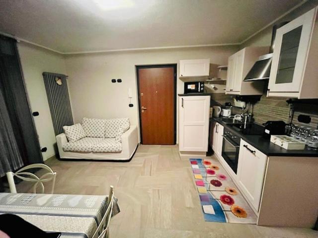 Incantevole Appartamento Con Giardino - Garage Privato E Free Wifi Оулькс Екстер'єр фото