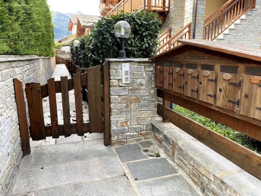 Incantevole Appartamento Con Giardino - Garage Privato E Free Wifi Оулькс Екстер'єр фото